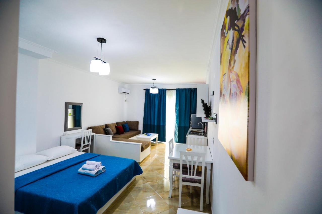 Vila Enxhi Ksamil Bagian luar foto