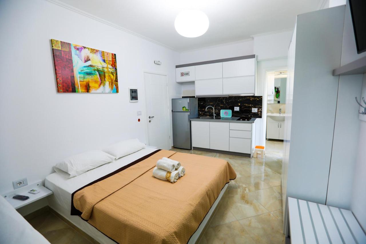Vila Enxhi Ksamil Bagian luar foto