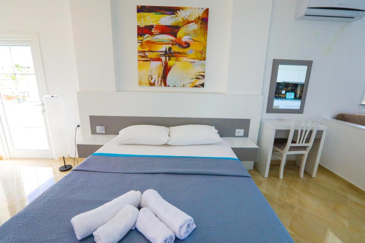 Vila Enxhi Ksamil Bagian luar foto